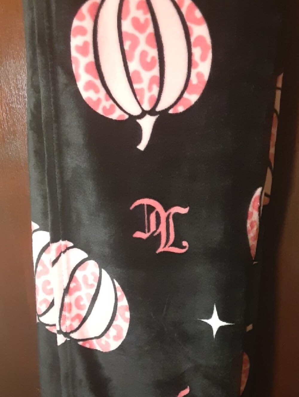 Twin Juicy Couture Black Plush Throw with Pink Pumpkin Motif - Picture 7 of 7